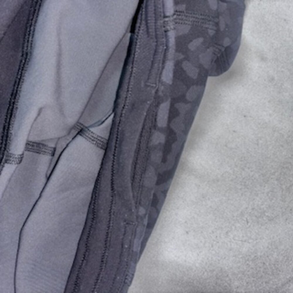 Lululemon Align High-Rise Crop 22" Formation Camo Deep Coal Multi Leggings Sz 12 - Picture 4 of 5